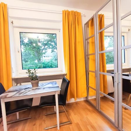 Modernes Zimmer Am Park Mit Garten, Huehner & Enten Мюнхен Экстерьер фото